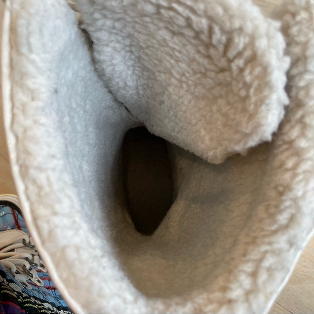 COACH Snow Boots | Peggey Multicolor Lace Up | Shearling Lined | 7 - Picture 9 of 14